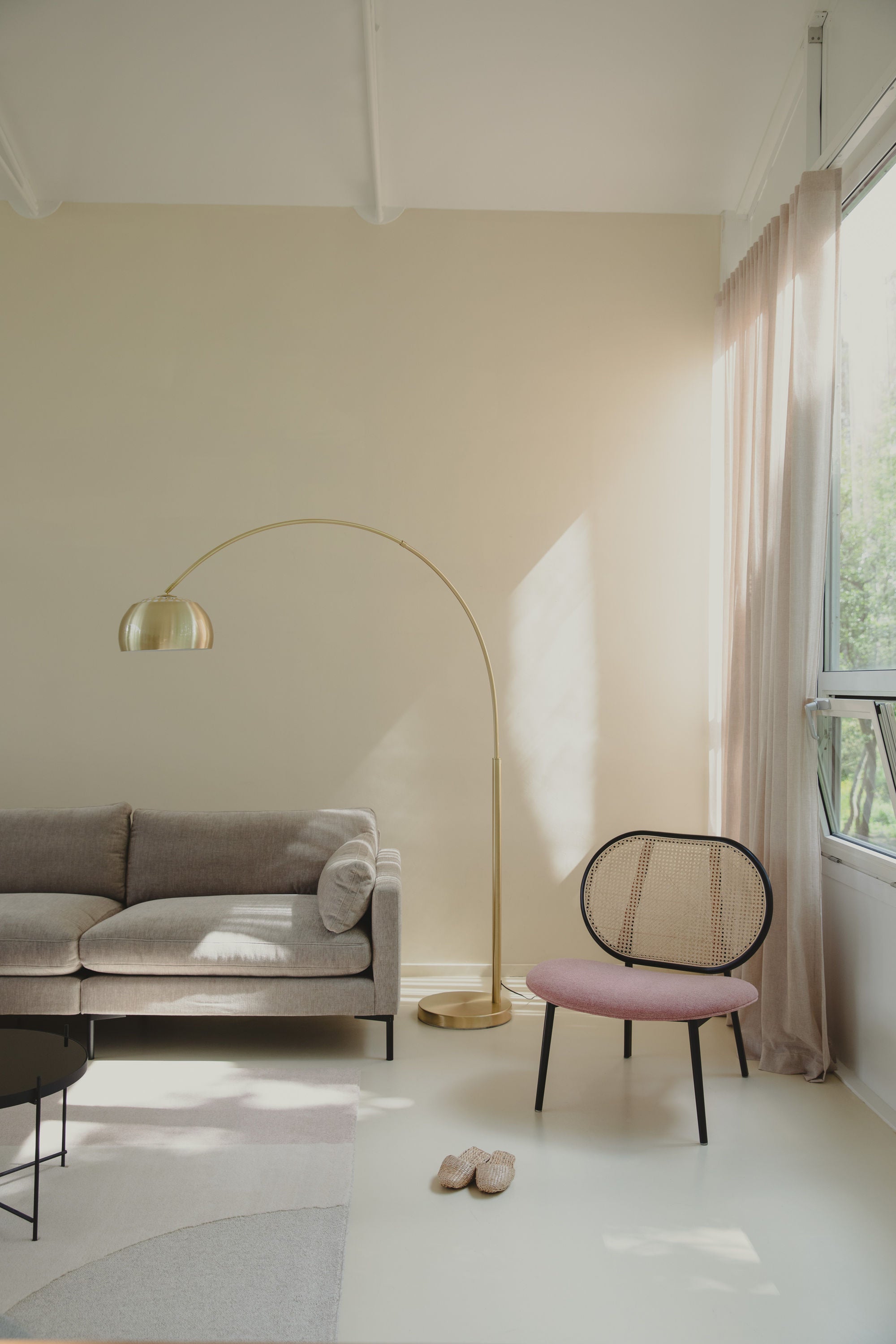 Zuiver Metal Bow Brass Floor Lamp